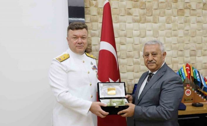 Başkan Zeybek: “Kent protokol üyeleri birlik ve beraberlik içinde çalışıyor”