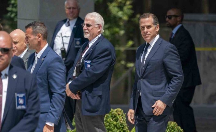 Biden’ın oğlu Hunter Biden’ın Rus, Kazak ve Ukraynalı oligarklardan aldığı ödemelerin belgeleri yayınlandı
