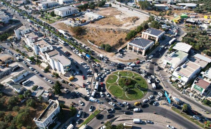 Bodrum’da trafik durdu, tüm yollar kitlendi