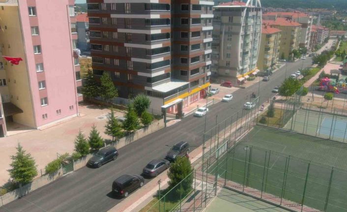 Bozüyük’te Tevfik Fikret Caddesi asfaltlandı