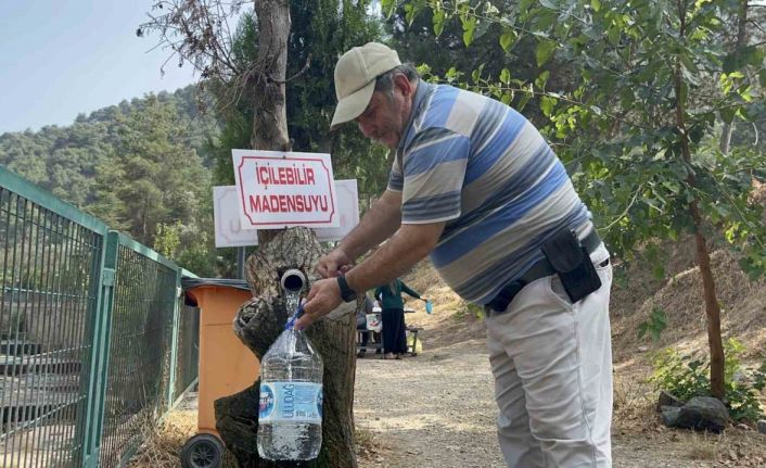 Bu maden suyu şişeden değil çeşmeden içiliyor