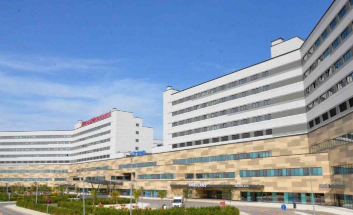 Bursa Şehir Hastanesi’nde yanık izleri estetik görünüm kazanıyor