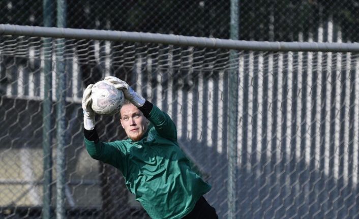 Bursaspor, Talha Yakın’la sözleşme imzaladı