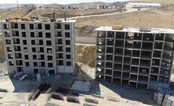 Cumhuriyet tarihinin en büyük sosyal konut hamlesi "İlk Evim" konutları hızla yükseliyor