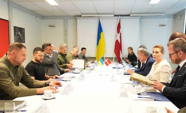 Danimarka’dan Ukrayna’ya 19 adet F-16 savaş uçağı