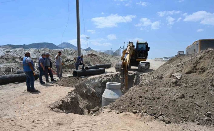Deri OSB’nin atık su hattı deplase ediliyor