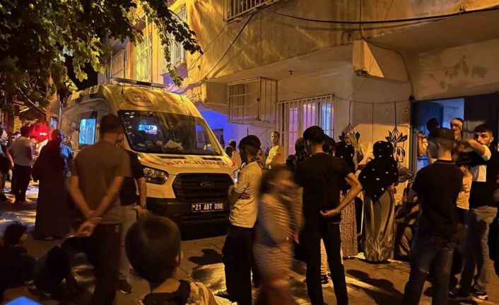 Diyarbakır’da husumetlilerin silahlı saldırısına uğrayan şahıs evinde hayatını kaybetti