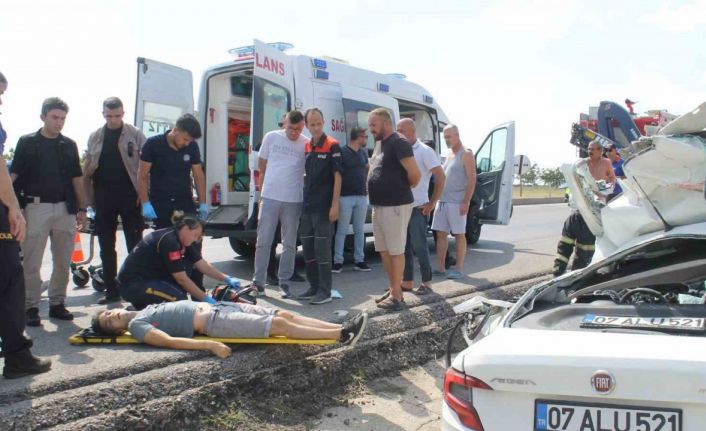 Edirne’de 1 polisin hayatını kaybettiği, 2 polis ve 3 tarım işçisinin ağır yaralandığı kaza kamerada