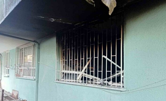 Elektrik tesisatındaki arıza evi küle çevirdi, 6 günlük bebek ölümden döndü