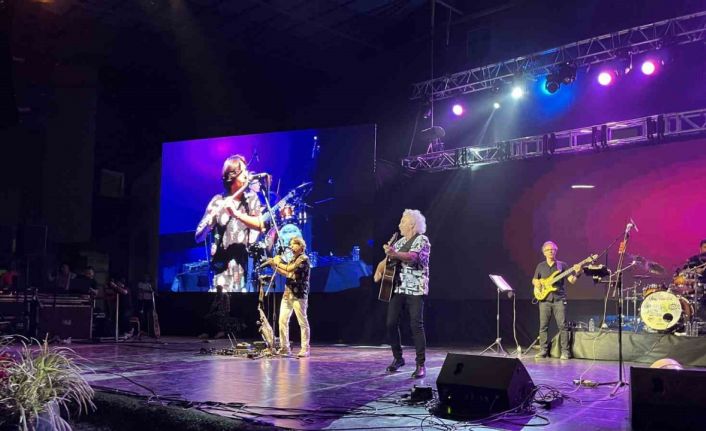 Esenyurt 2. Uluslararası Halk Dansları, Müzik ve Sanat Festivali’nde Yeni Türkü fırtınası esti
