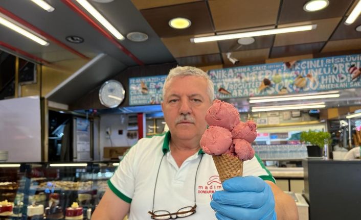 Eskişehir’de tarifi sır gibi saklanan dondurma merak konusu oldu