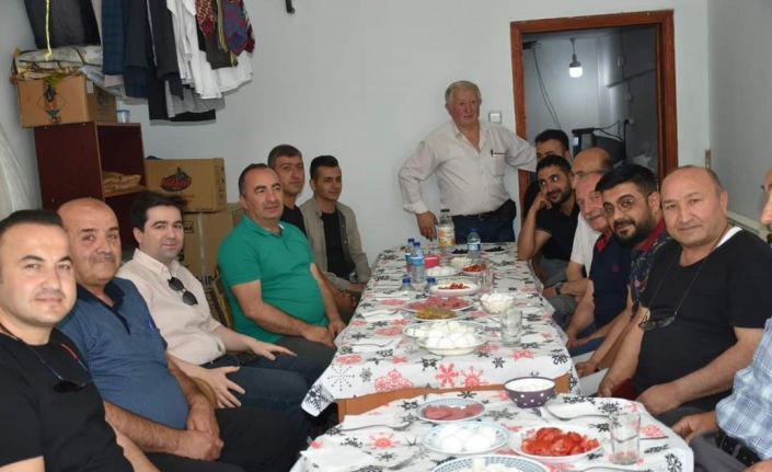 Esnafla buluşan İskilip Belediye Başkanı Ali Sülük: “Esnafımızın her zaman yanında olmaya devam edeceğiz”