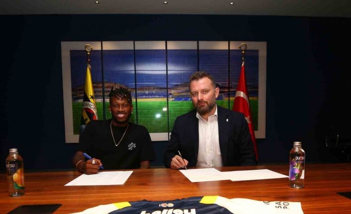 Fred: "Türkiye’nin en büyük kulübüne geldiğim için çok mutluyum"