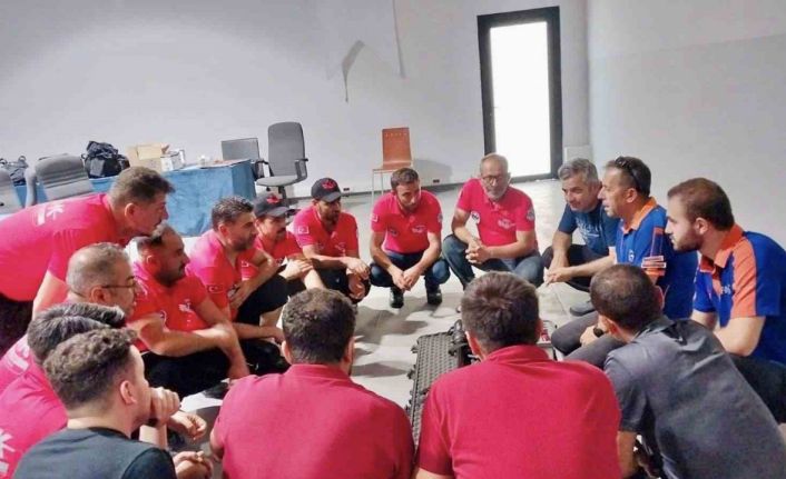 Gönüllü olarak arama kurtarma çalışmalarına katılacaklar