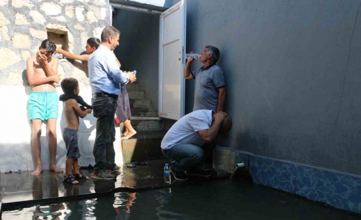 Hani’deki Aynkaris şifalı su havuzu vatandaşlar tarafından yoğun ilgi görüyor