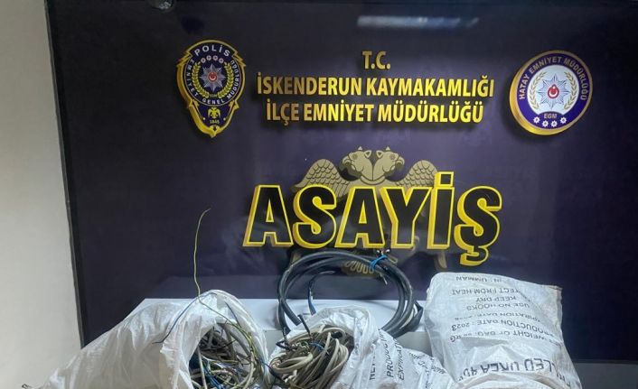 Hırsızlar polisten kaçamadı