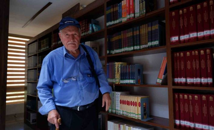 İki üniversite mezunu 80 yaşındaki Şevki amca bu kez de arkeoloji bölümünü kazandı