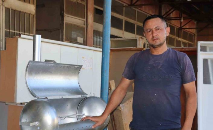 İnternette video izlerken aklına geldi, hurdaları maddi kazanca dönüştürdü