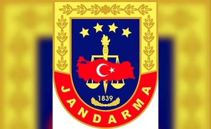 Jandarma çeşitli suçlardan aranan 432 şahsı yakaladı