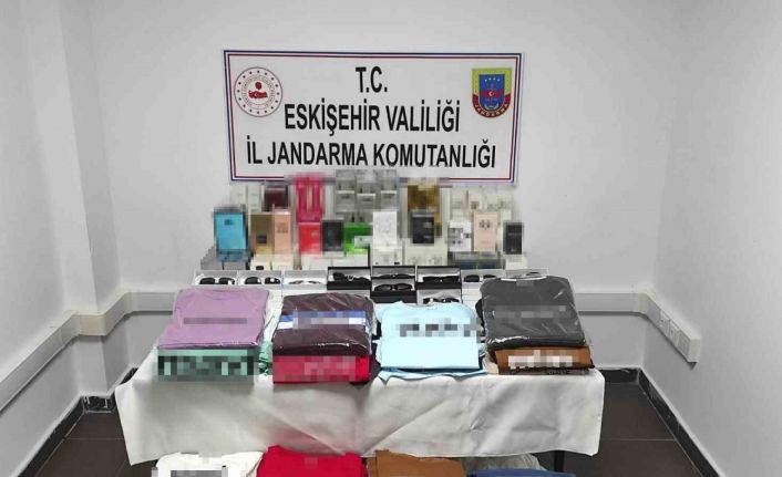Jandarma ekipleri 451 bin TL değerinde gümrük kaçağı ürünü ele geçirdi