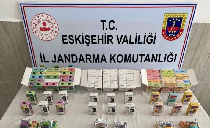 Kaçak elektronik sigara satışı yapmaya hazırlanan şahıs yakayı ele verdi