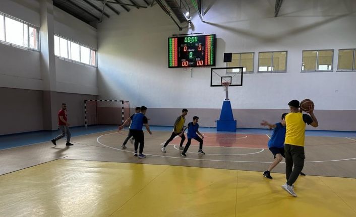 Kağızman’da ‘Sokaklar Bizim’ Basketbol Turnuvası renkli görüntülere sahne oldu