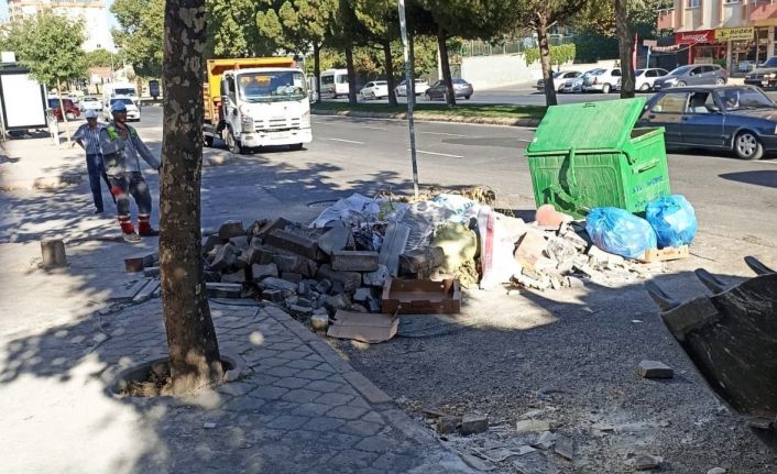 Kahramanmaraş’ta inşaat atıkları temizleniyor