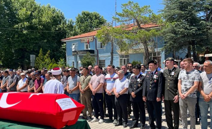 Kalp krizi geçirip vefat eden emekli astsubay törenle toprağa verildi