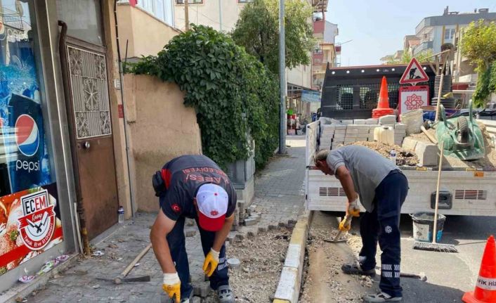 Karesi’de yol çalışmaları devam ediyor
