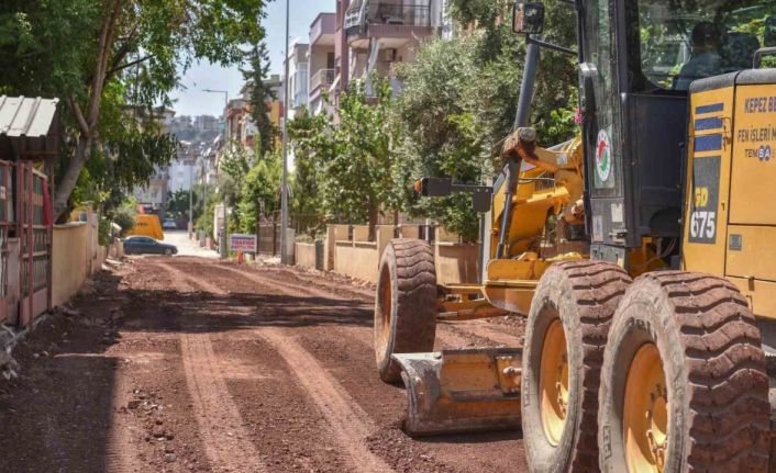 Kepez Gündoğdu’nun asfaltını yeniliyor