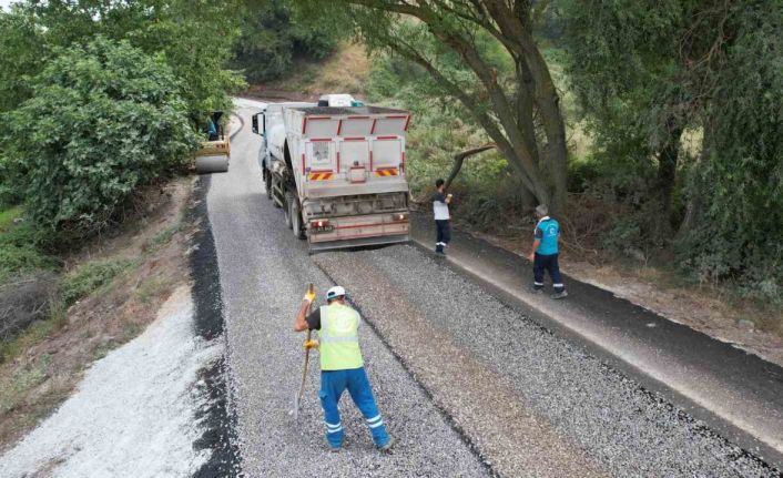 Kızderbent-Yalova Aktoprak bağlantısına asfalt