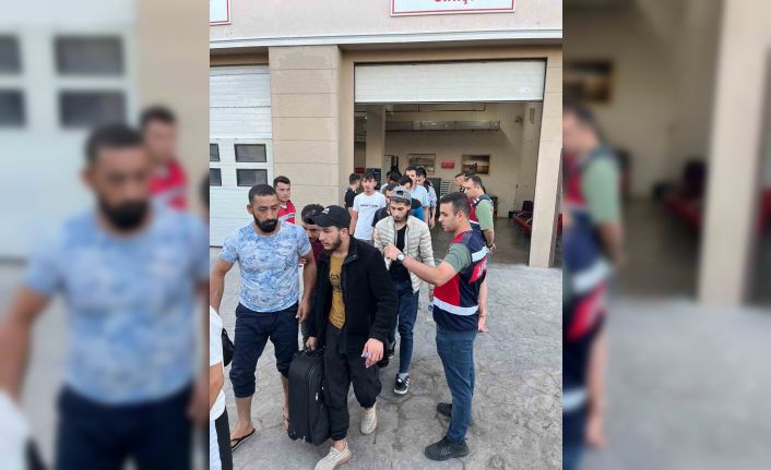 Kocaeli ve çevre illerde yakalanan 37 düzensiz göçmen sınır dışı edildi