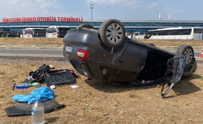 Kontrolden çıkan araç ters döndü, kadın sürücü yaralandı