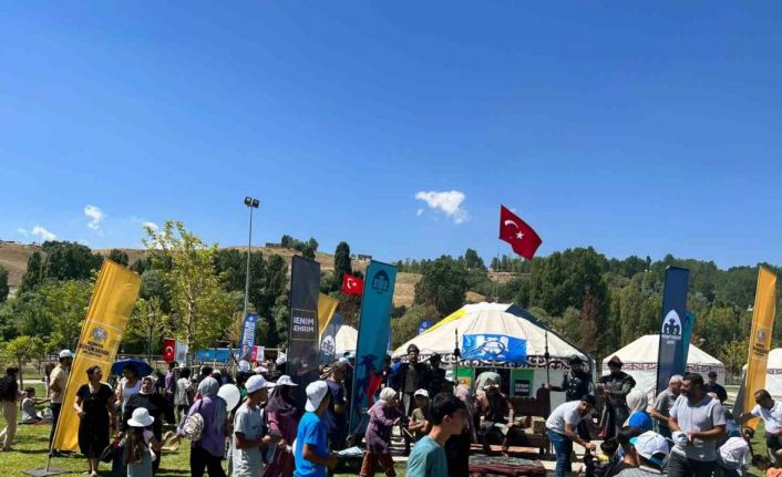 Konya Büyükşehir Malazgirt Zaferi’nin 952. yıl dönümü coşkusuna eşlik ediyor