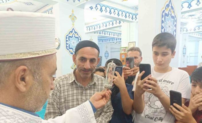 Kur’an kursu öğrencilerinden Sakal-ı Şerif’e yoğun ilgi