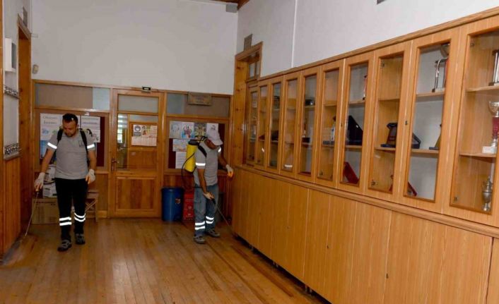 Kuşadası’nda okullar yeni eğitim dönemine hazırlanıyor