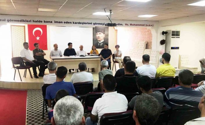 Mersin’de balıkçılar sezon öncesi bilgilendirildi
