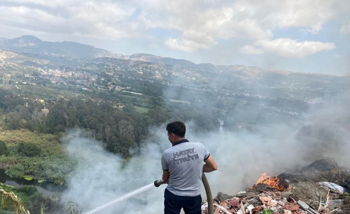 Moloz yangını itfaiye ekipleri tarafından söndürüldü