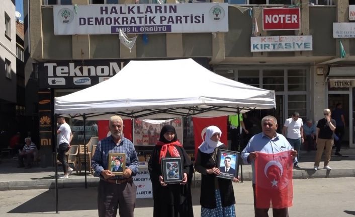 Muş’ta annelerin eylemi devam ediyor