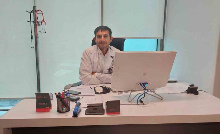 Oda ısısına 1 saatten fazla maruz kalan yemekler zehirlenmeye yol açabiliyor