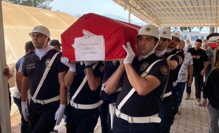 Osmaniye’de havaya ateş ettiği için uyardığı komşusu tarafından öldürülen polis memuru toprağa verildi