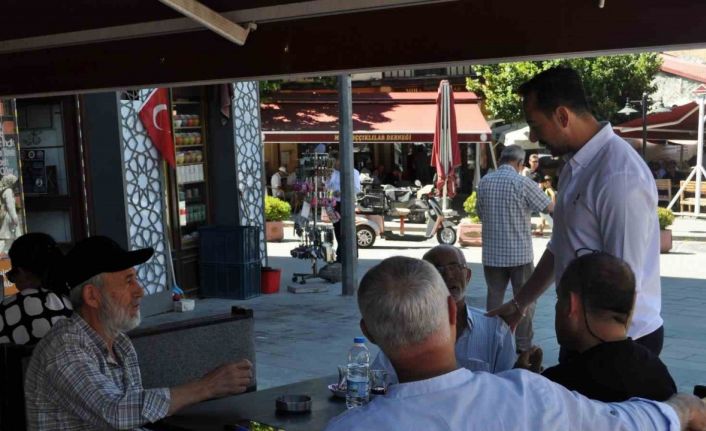 (ÖZEL) Genç muhtar baba mesleğini ve esnaflığı bir arada götürerek takdir topluyor