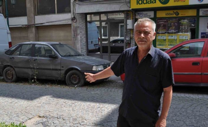 (ÖZEL) Şehit ailesine ait otomobili 10 yıldan beri hiç hareket etmedi