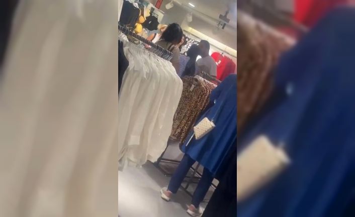 Pendik’te kadınların kabin kavgası kamerada