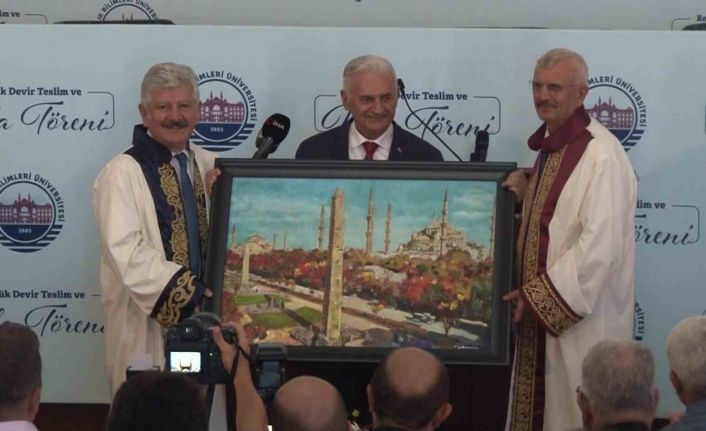 Sağlık Bilimleri Üniversitesi Rektörü Erdöl, görevi Prof. Dr. Aydın’a devretti