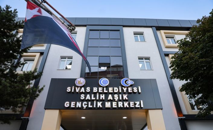 Salih Aşık Gençlik Merkezi hizmete açıldı