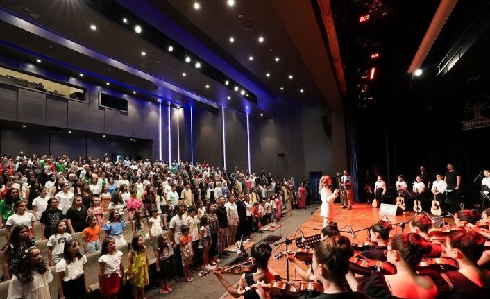 Şehitkamil Sanat Merkezi çocuk orkestrası ilk konserini verdi