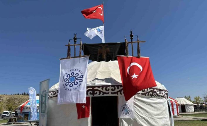 Selçuklu Belediyesi Malazgirt Zaferi kutlamalarına katıldı