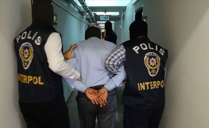 Son 60 günde farklı ülkelerde yakalanan 23 firari Türkiye’ye iade edildi