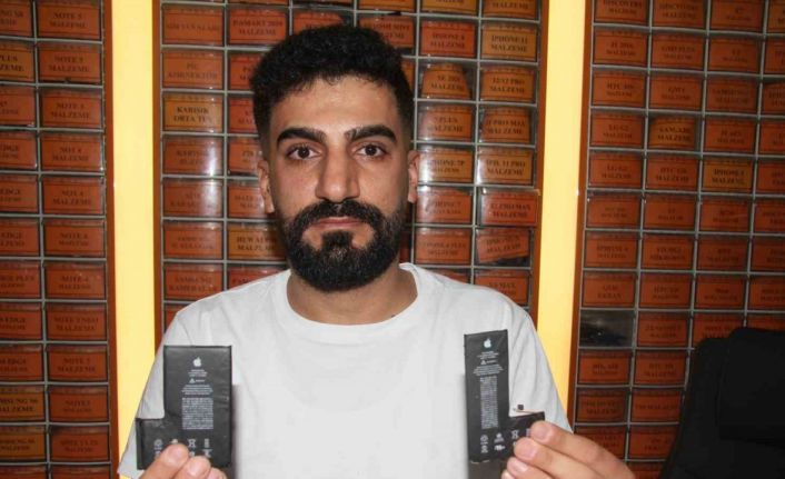 Telefon tamircilerinin sıcak hava mesaisi